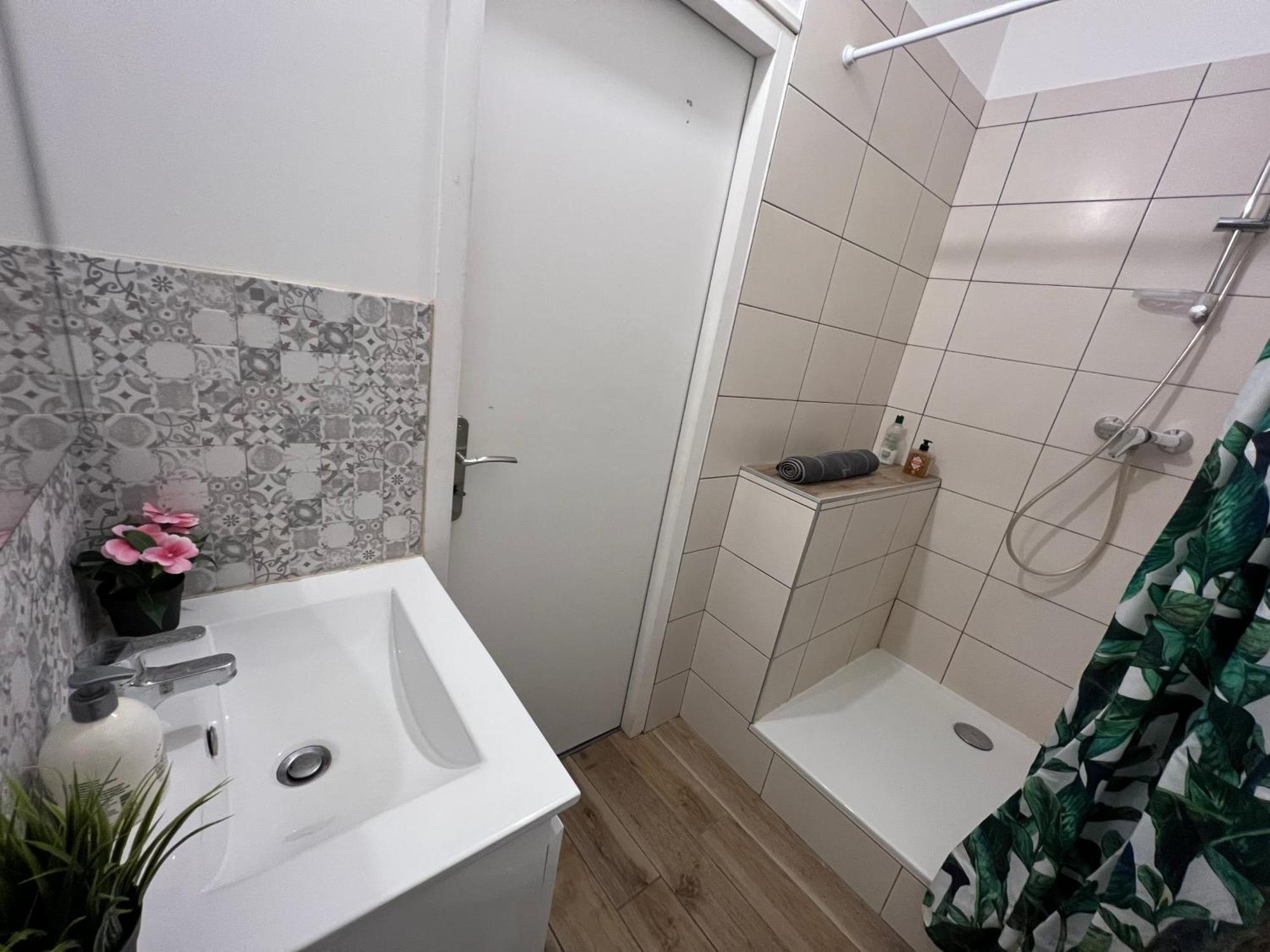 Les Du Centre Historique De Valence Appartement *